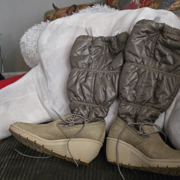 CAT Caterpillar Women's Wedge Olive Winter Boots size 8.5 NWOT - Picture 5 of 12